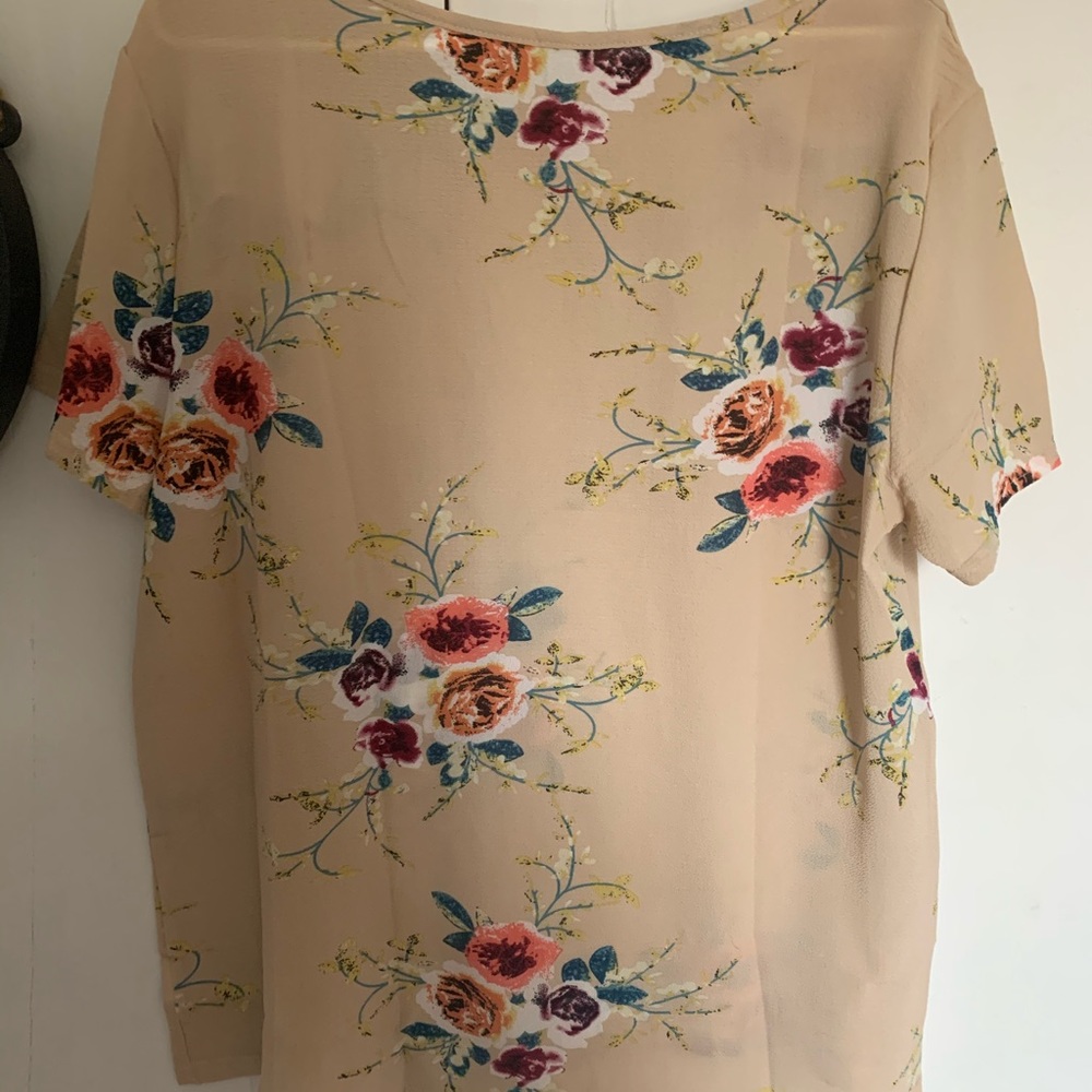 Size L Semi-See Through floral tunic/shirt